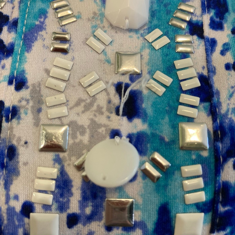Women's Allison Daley Blue White Abstract Beaded Tunic Top - Picture 3 of 5